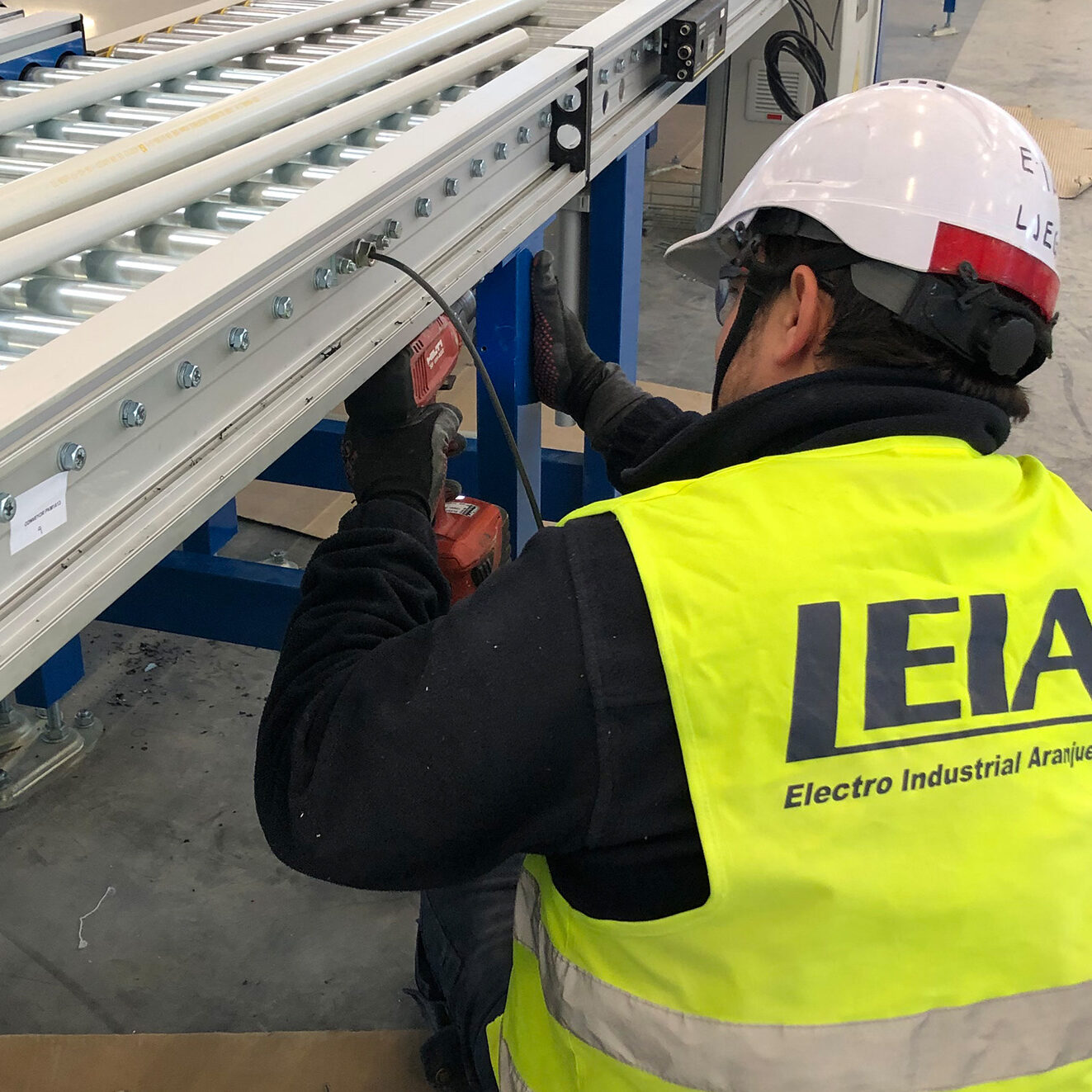 Instalación y mantenimiento eléctrico para centros logísticos EIA 2